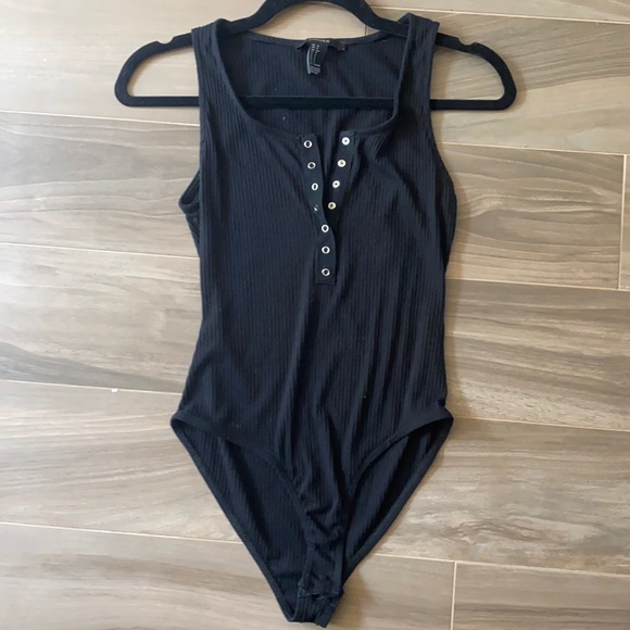 Forever 21 Tops - NWOT Ribbed body suit